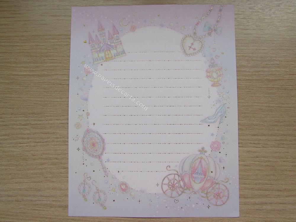 Folha com detalhes em dourado