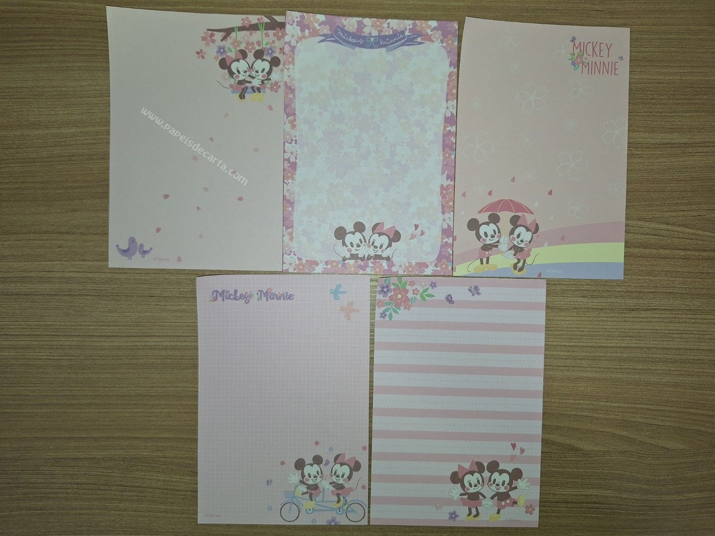 Lote de papéis pequenos do Mickey & Minnie 05