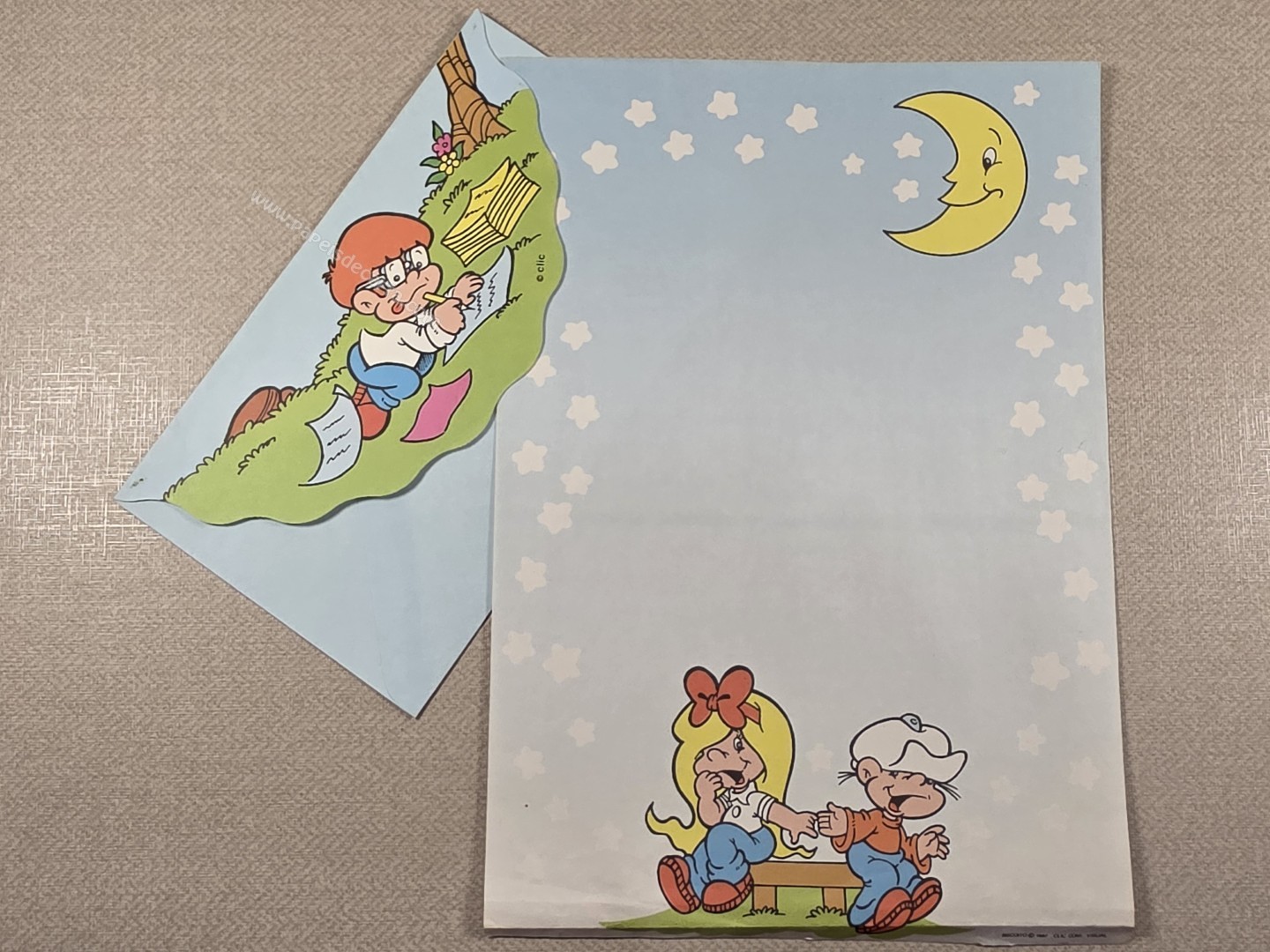 Papel de carta médio Biscoito 27