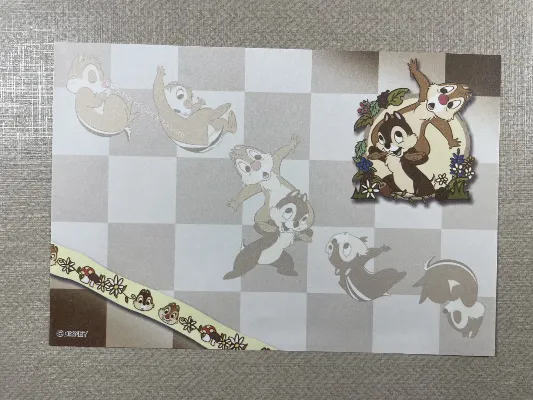 Papel de carta pequeno do Chip & Dale 13