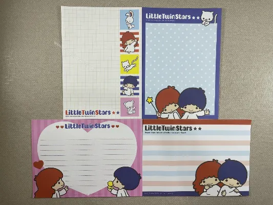 Conjunto com 4 papéis pequenos dos LTS 15