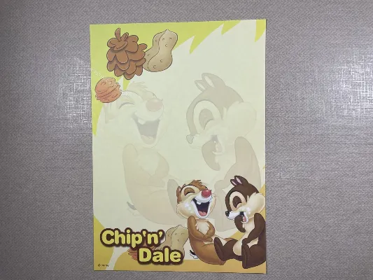 Papel de carta médio do Chip & Dale - 05