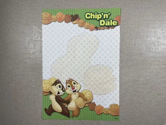 Papel de carta médio do Chip & Dale - 10