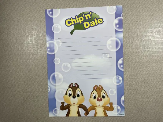 Papel de carta médio do Chip & Dale - 16