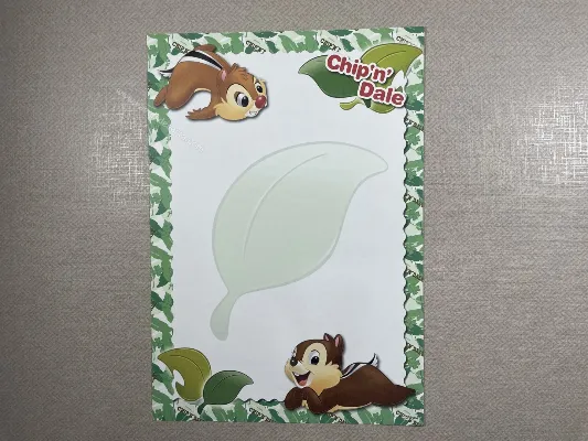 Papel de carta médio do Chip & Dale - 19