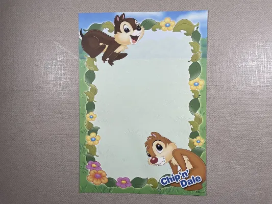 Papel de carta médio do Chip & Dale - 22