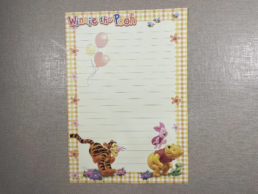 Papel de carta médio do Pooh 48