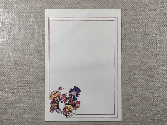 Papel de carta pequeno da Moranguinho 132